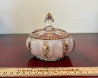 J17 - $30. Vintage Tyndale Powder Dish.