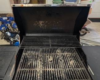 J156 - $75. Propane grill includes full tank. NEEDS CLEANED.
