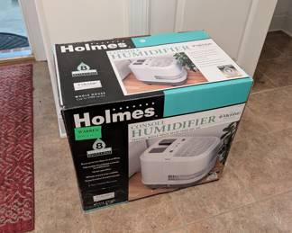 J39 - $50. Holmes Console Humidifier. 8 Gallon Output. Used in the box.