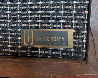 J44 - $100. Pair of Vintage University Brilliance Speakers. Companion II. Untested.