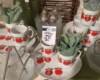 Lytton Apple 15 Pc Set