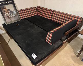 MCM Daybed