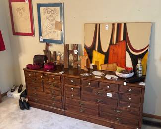 Ethan Allen Antiqued Pine Tavern Chest
