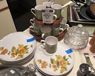 Jonas Roberts 22 pc Set