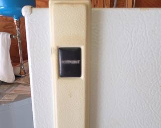 Hotpoint Top-Freezer Refrigerator