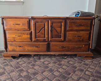 Lorts Manufacturing Co. Dresser