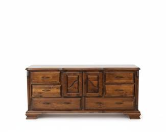 Broyhill Nine-Drawer Bedroom Dresser