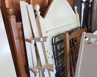 Queen Size Painted Wood Bed Frame with Arched Headboard and Finial-Topped Posts