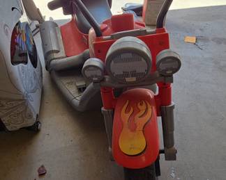 Fisher-Price Power Wheels Harley-Davidson Lil' Harley 6V Motorcycle