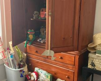 Singer Furniture for Sears Open Home Collection Early American Country Style Solid Pine Armoire