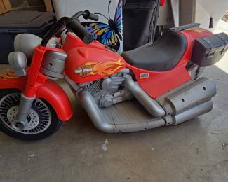Fisher-Price Power Wheels Harley-Davidson Lil' Harley 6V Motorcycle