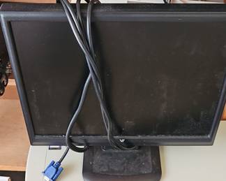 V7 LCD Computer Monitor