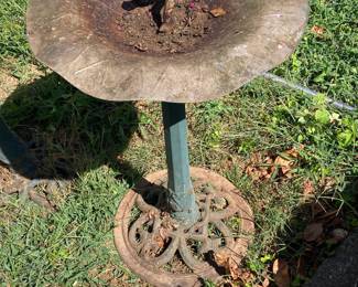 Vintage Cast Aluminum Birdbath with Bird Figurine