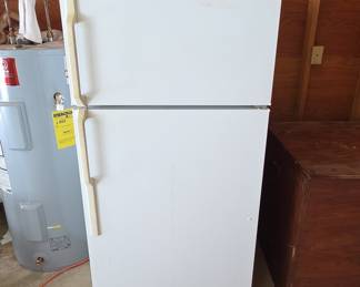 Hotpoint Top-Freezer Refrigerator