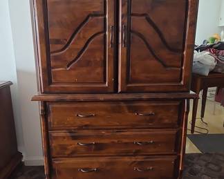 Ethan Allen Country French Collection Solid Birch Armoire Chest