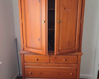 Broyhill Fontana Pine Entertainment Armoire