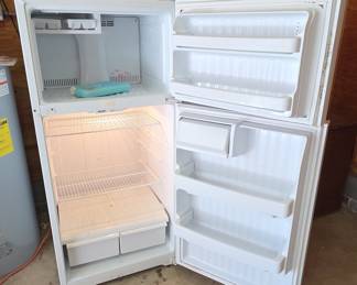Hotpoint Top-Freezer Refrigerator