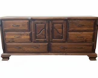 Broyhill Nine-Drawer Bedroom Dresser