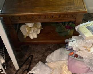 Vintage Oak Bros / Old Charm Style Carved Oak Lamp Sofa Side Table