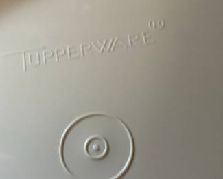 Tupperware Round Cake Taker