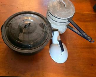 292 vintageenamelwarepansandstockpot