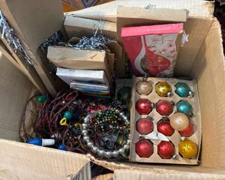 335 mysteryvintagechristmasdecor