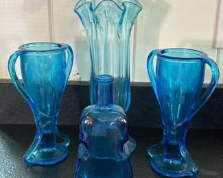 364 westmorelandblueartglassvasesandvi