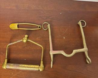 146 vintagebrasshorsecurbbittoiletpape