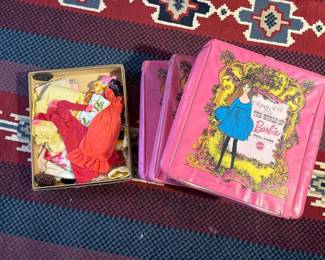 518 vintagebarbiedollcaseswithassorted