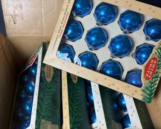332 shinybriteglasschristmastreeornamen