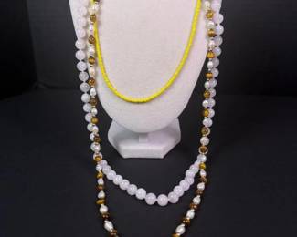 534 beadednecklacesglassstoneandseedbe