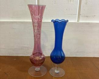100 pairofcoloredglassbudvases