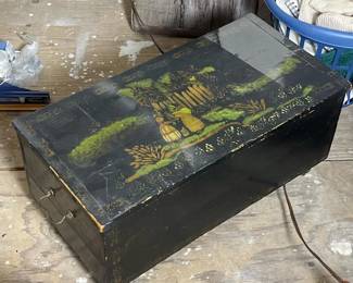 497 paintedfolkartstoragechestwithhand