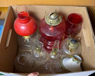 457 vintageglassoillampslotwithredand