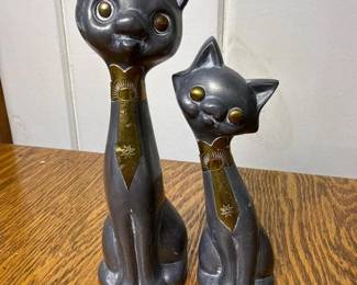 050 pairofmidcenturymodernstylecatfig