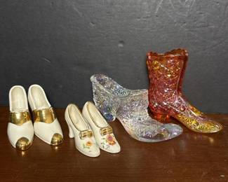 164 vintageglassceramicshoefigurines