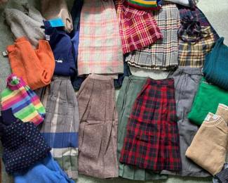 286 assortedvintageladiesskirtsandsweat