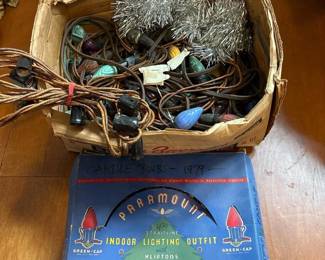 124 vintageparamountandassortedchristmas