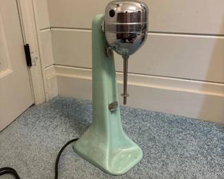 442 vintagemintgreenosterdrinkmixer