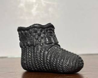 165 vintagesouvenirmetalbabyshoefigurin