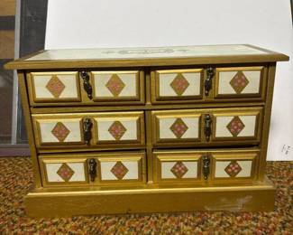 262 vintagewoodjewelrychestwithyellowv