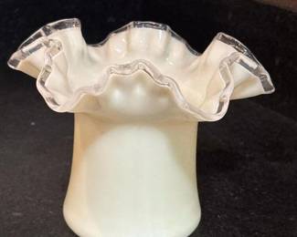 367 vaselineglassrufflededgevase