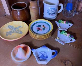 246 assortedvintagepotteryandceramictab