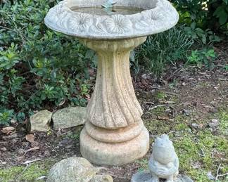 Birdbath Nature Friends