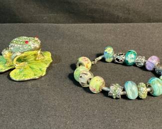 Pandorastyle Bracelet Bejeweled Frog