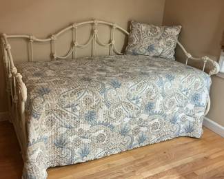White Metal Trundle Bed