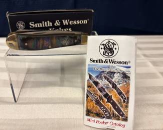Smith  Wesson Cuttin Horse Trapper Abalone Pocket Knife CK1027A w Box