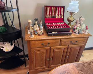 Set of 12 servings of Gold Silverware 