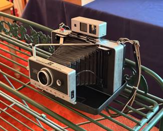 Polaroid Automatic 250 Land Camera