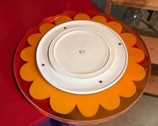 Vintage Rubbermaid resin sunflower tray/tabletop 